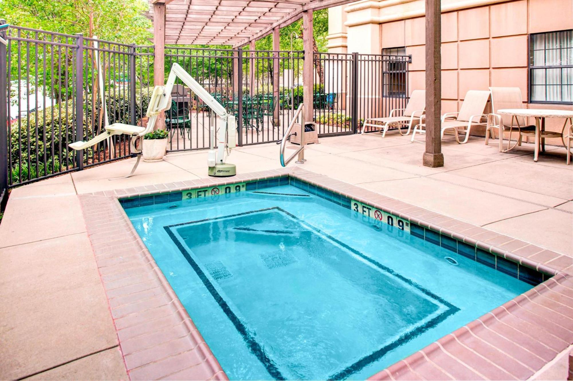 Towneplace Suites Atlanta Buckhead Zewnętrze zdjęcie